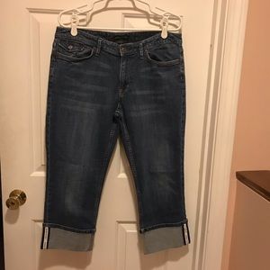 Women’s Banana Republic denim Capri.